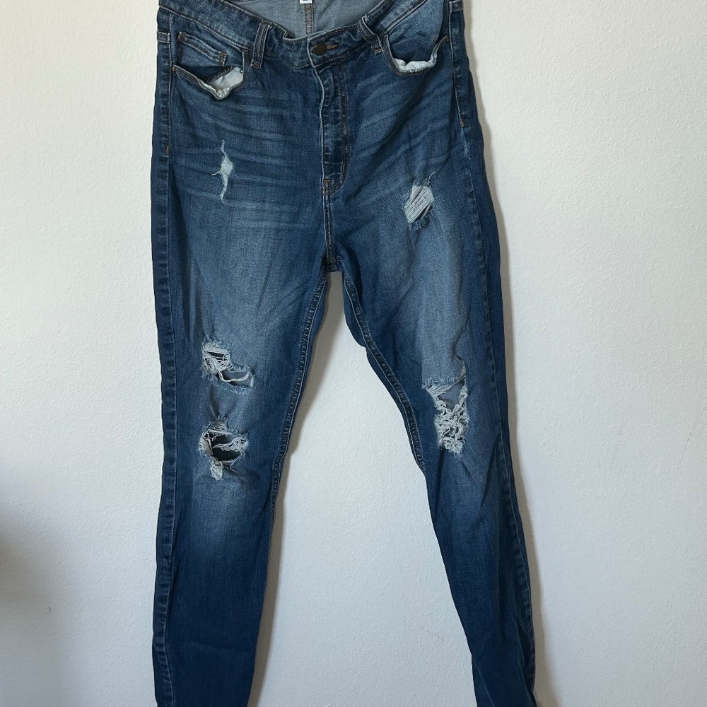 skinny blue jeans